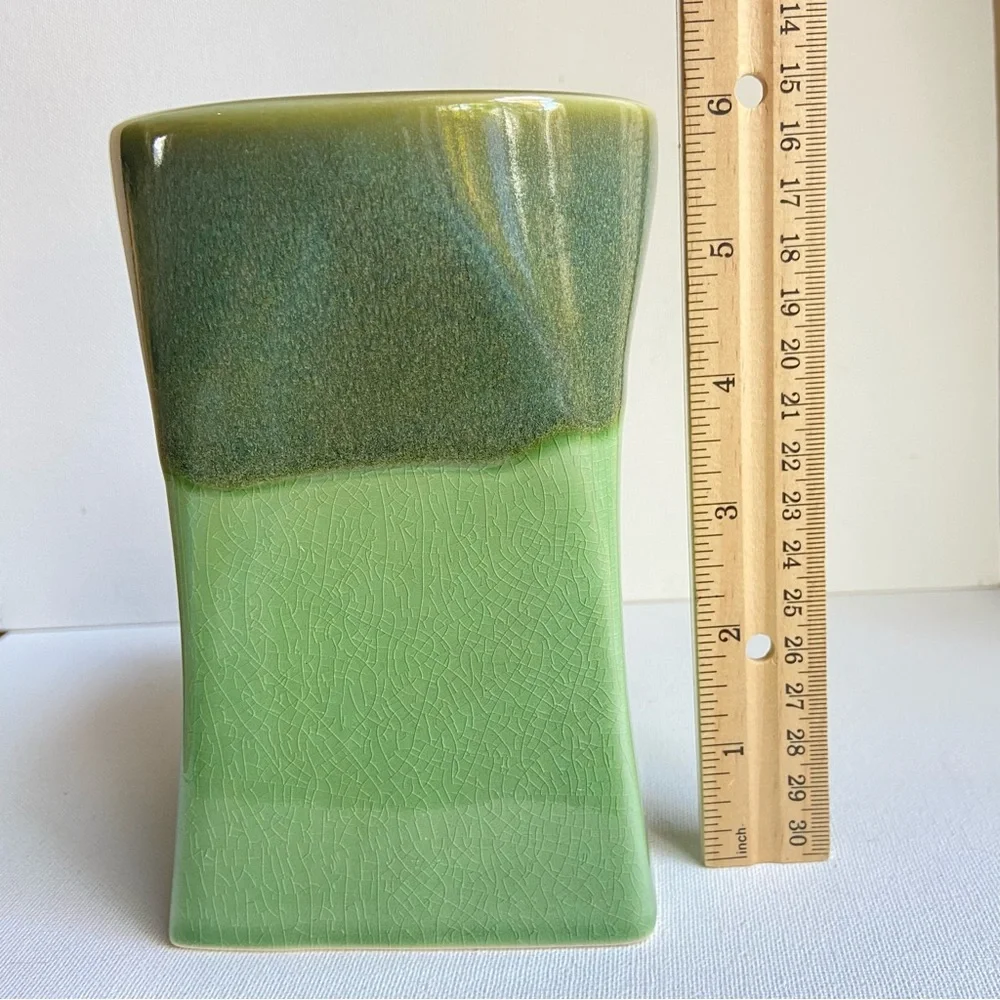PartyLite Nature’s Garden pillar candle holder green glaze on ceramic P9183